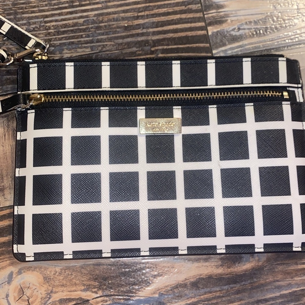 Kate Spade Shore Street  Tinie Wristlet - Picture 2 of 7